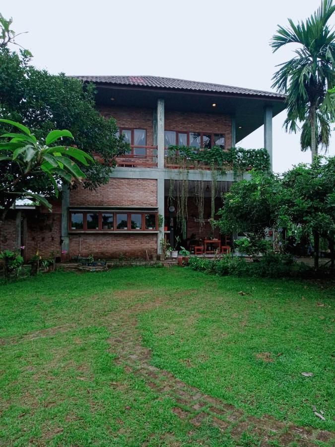 Bua Guest House Medan Exterior photo