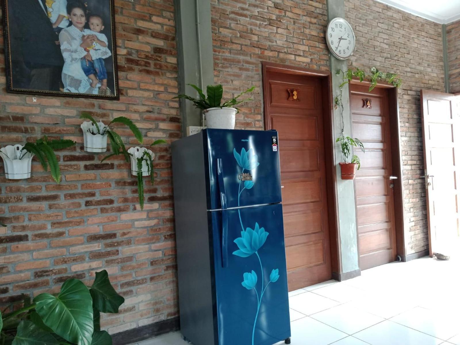 Bua Guest House Medan Exterior photo